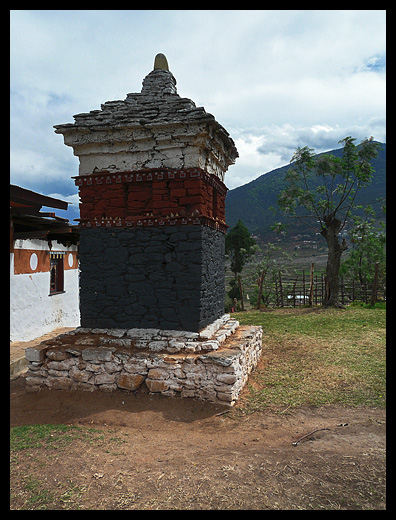 Stupa noir du Chimi Lhakhang