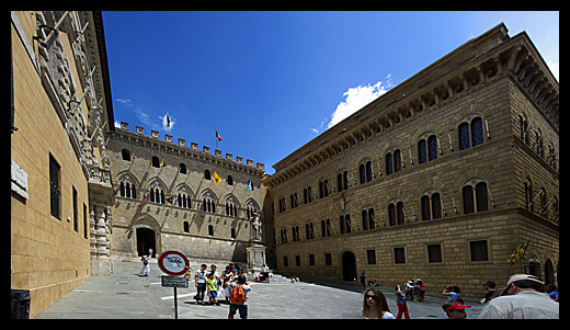 la place Salimbeni